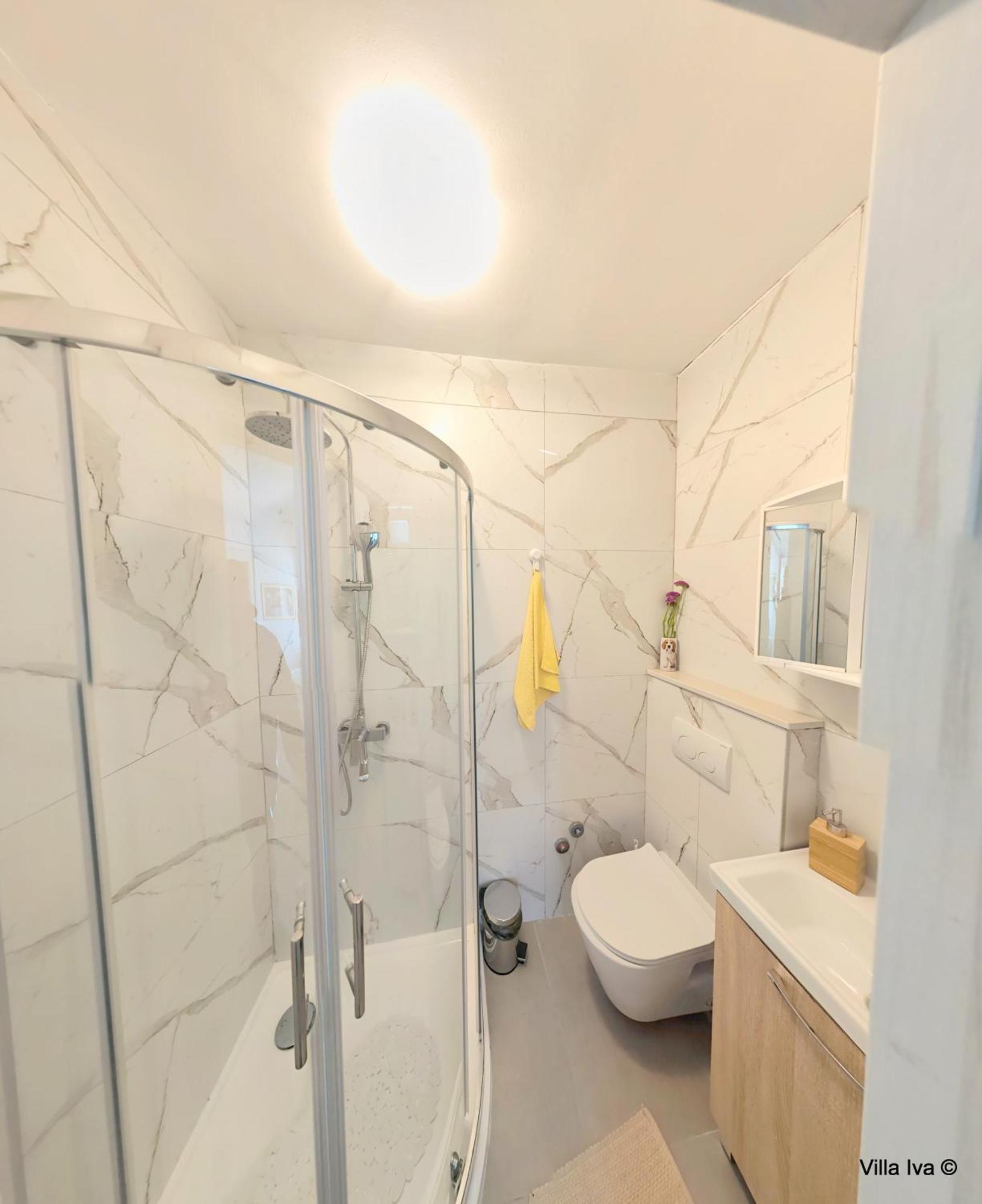 Apartments Iva Оміш Екстер'єр фото